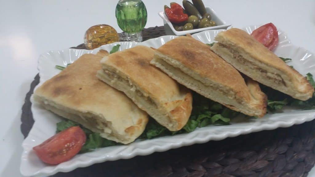 طريقة عمل الحواوشي بالدجاج طريقة عمل الحواوشي بالدجاج