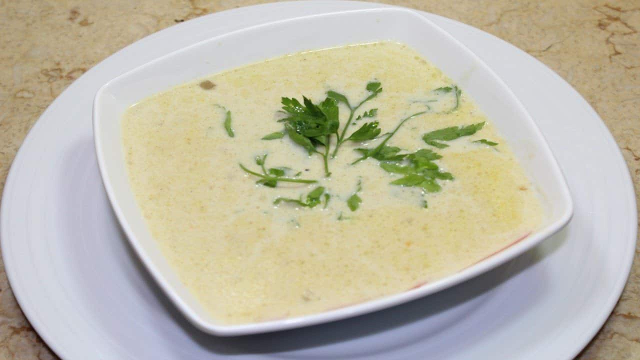 وصفة شوربة السمك البيضاء سهلة وسريعة