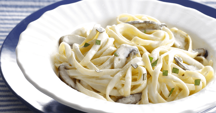 طريقة عمل الباستا بالكريمة سريعة التحضير