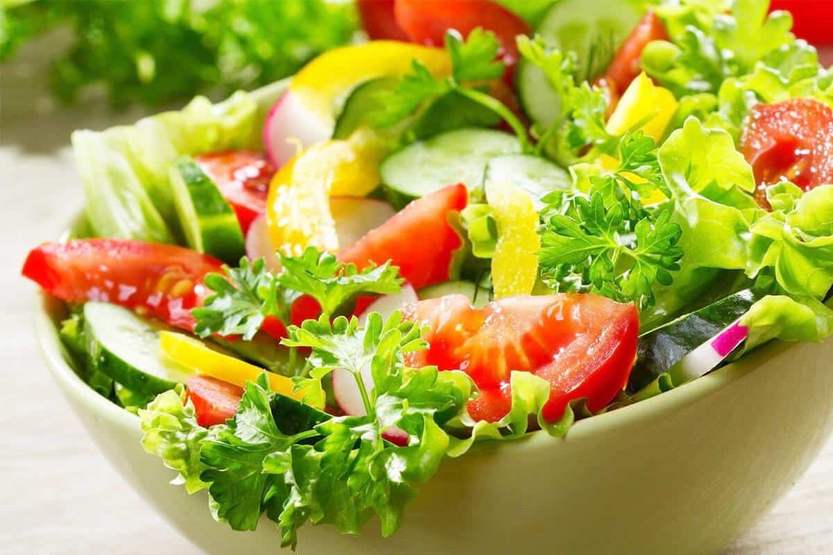 طريقة عمل سلطة سهلة جداً