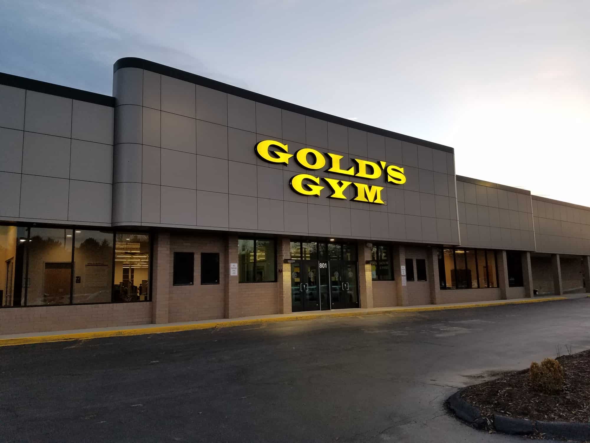 اشتراك gold’s gym