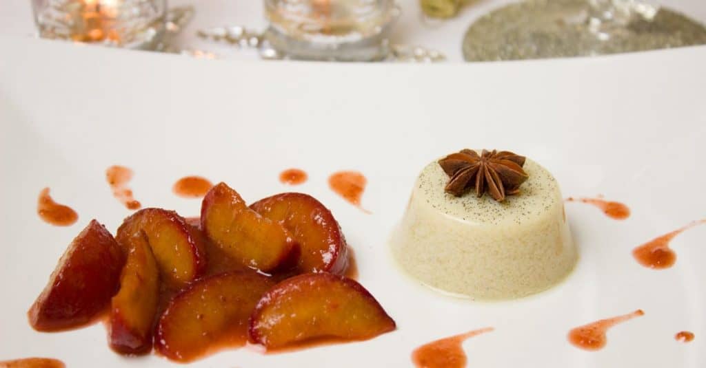 طرق تزيين أطباق الحلوى طرق تزيين أطباق الحلوى