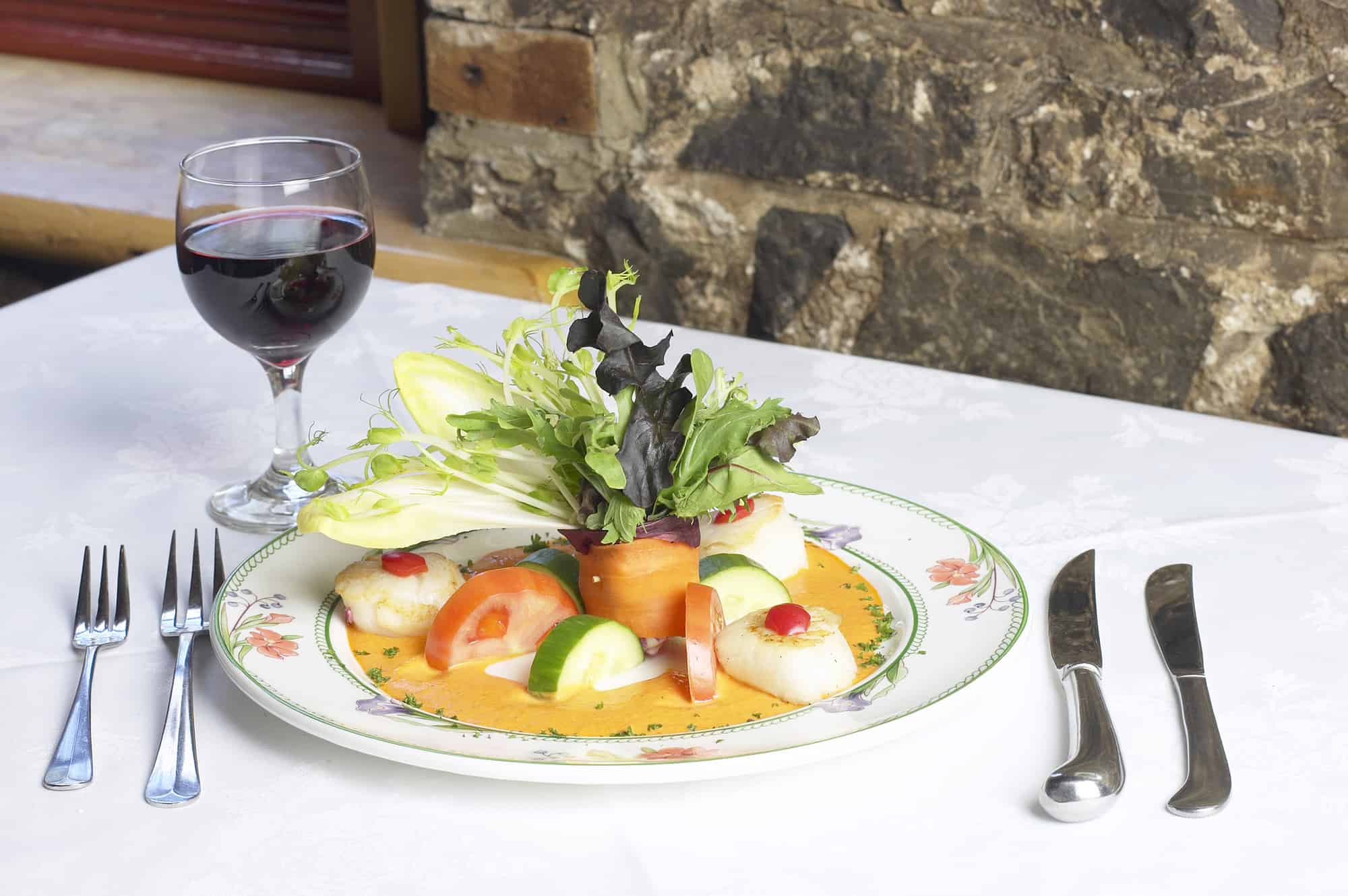 طرق تزيين اطباق الطعام وتقديمها