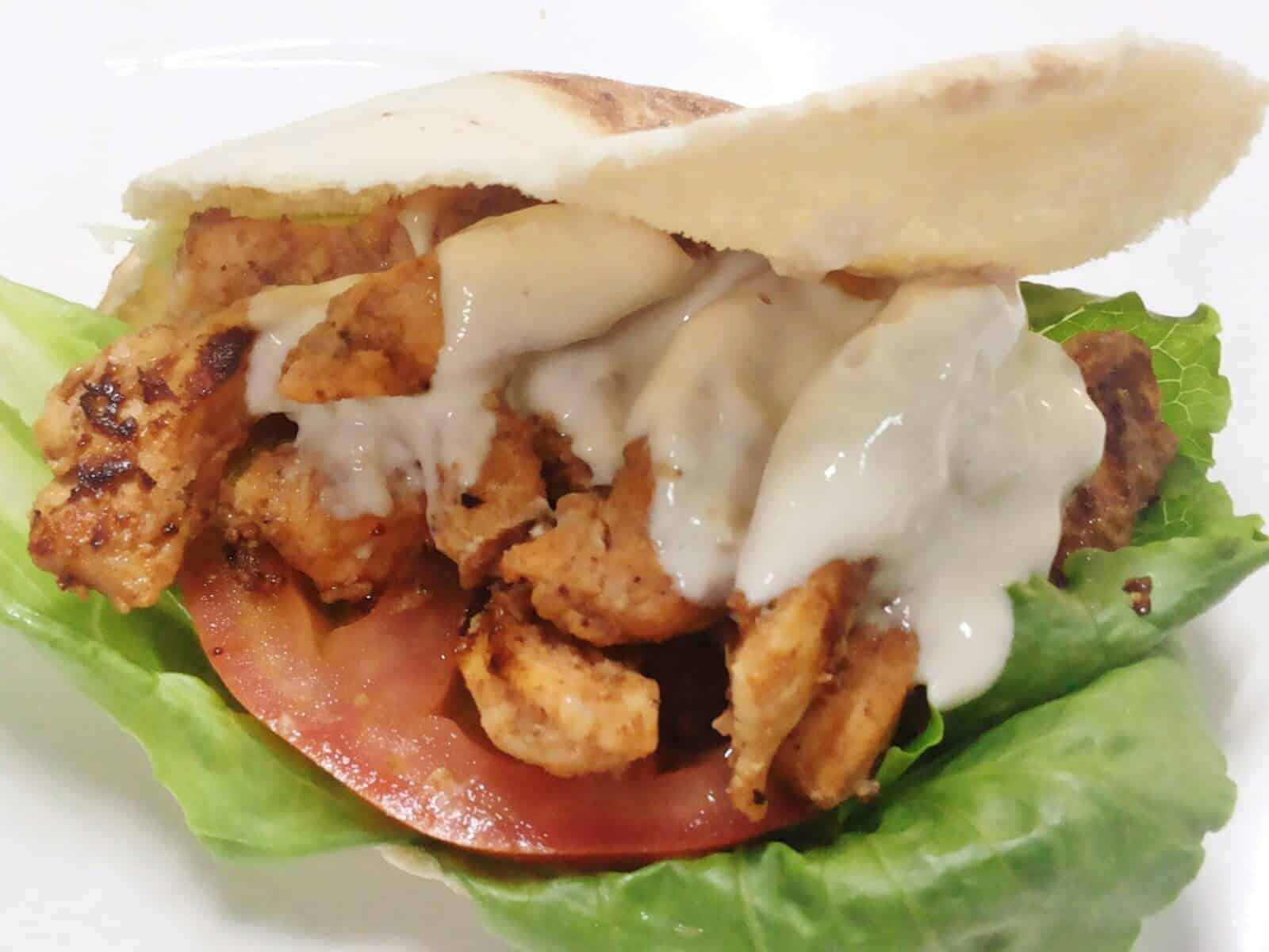 طريقة عمل ساندوتش دجاج بالطحينة