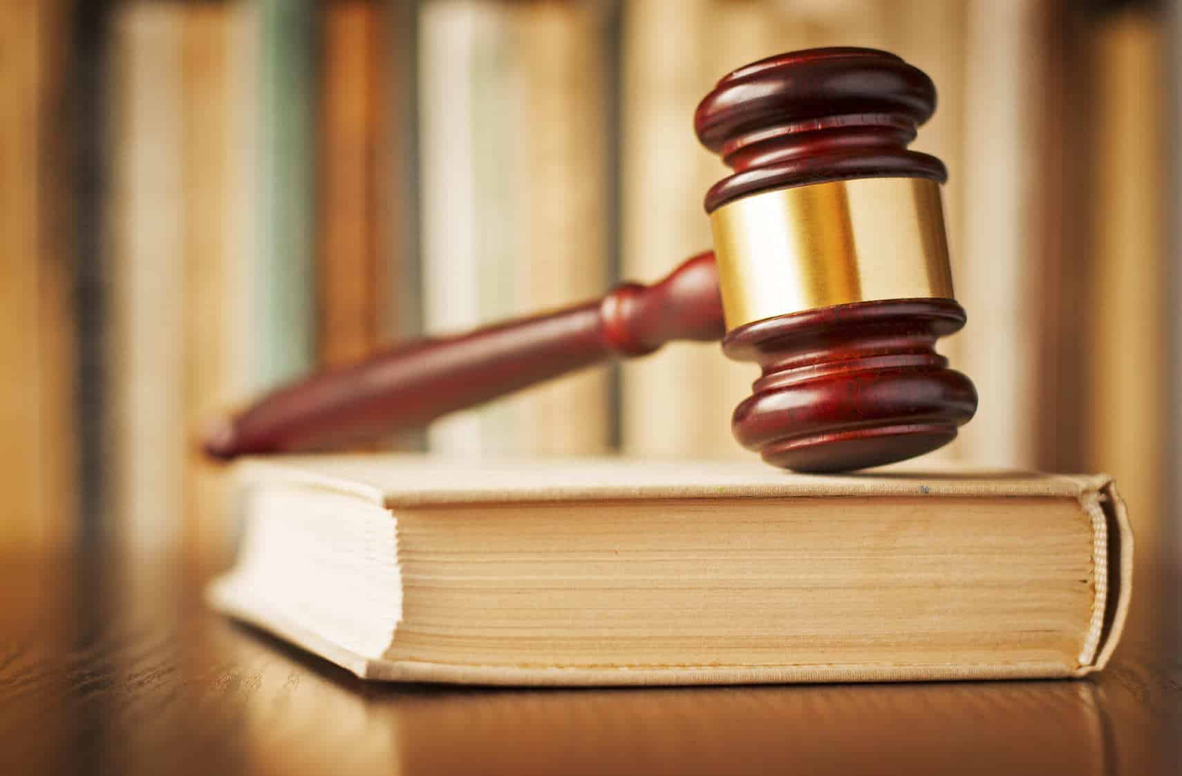 ما شروط إعسار الزوج وسقوط النفقة ؟