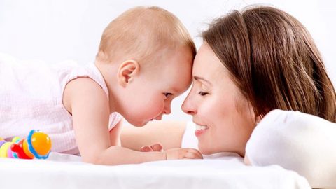 التربية الصحيحة للأطفال الرضع