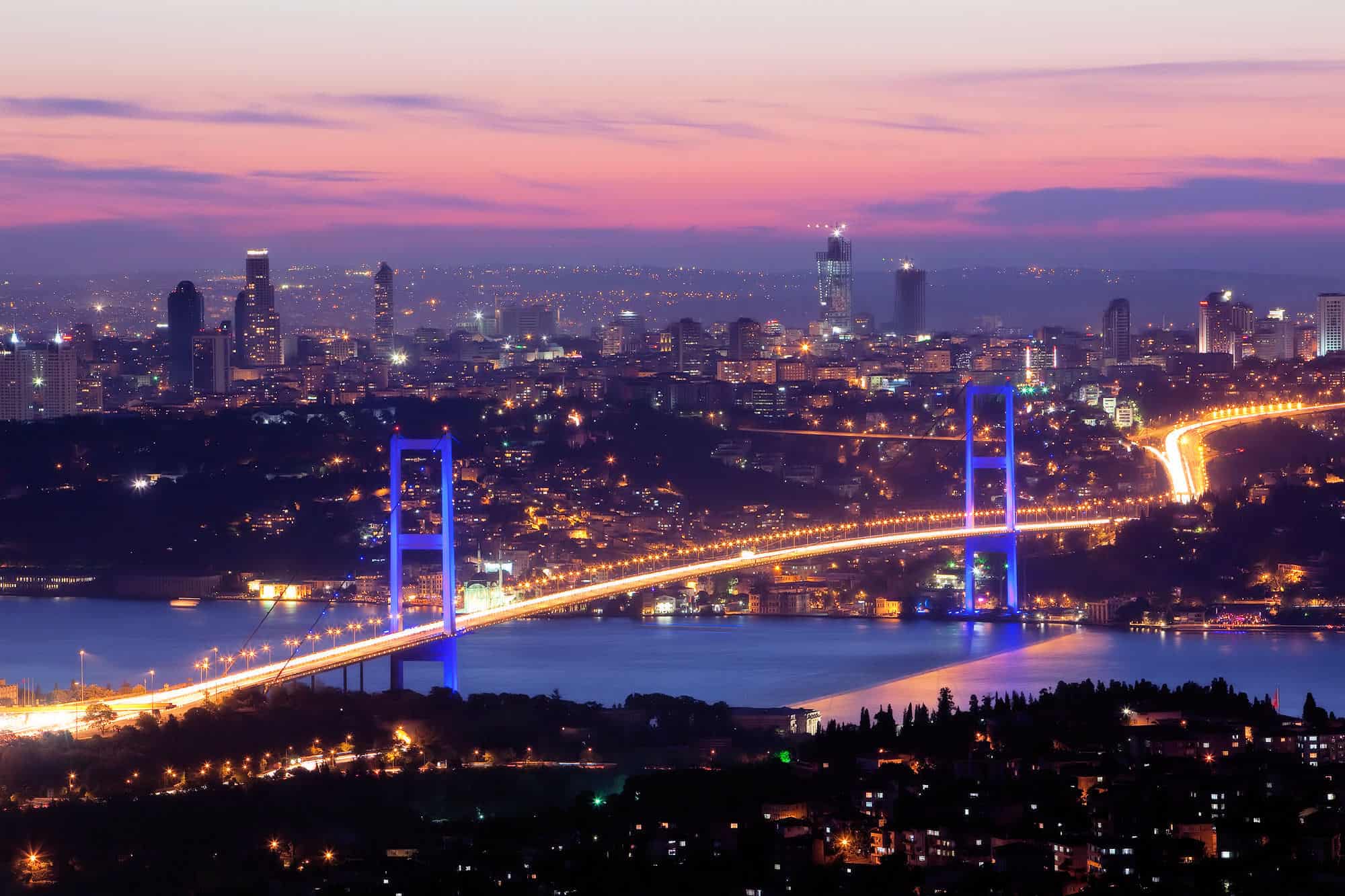دليل إسطنبول السياحي أشهر فنادق واماكن istanbul