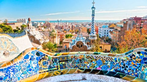 ما هي أهم الأماكن في برشلونة اسبانيا ؟