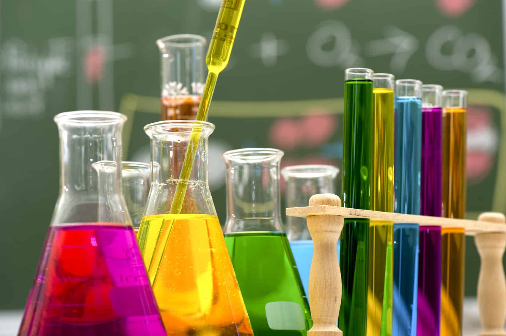 الخواص الكيميائية لبعض المواد موضوع