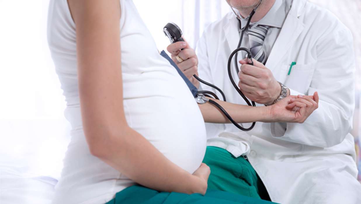 اعراض تسمم الحمل واضراره على الجنين