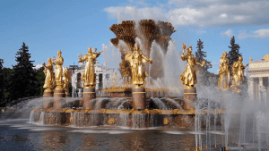 حديقة لوزيني القومية في موسكو روسيا