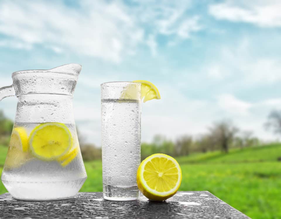 طريقة رجيم الماء المثلج مع الليمون مجرب وسريع