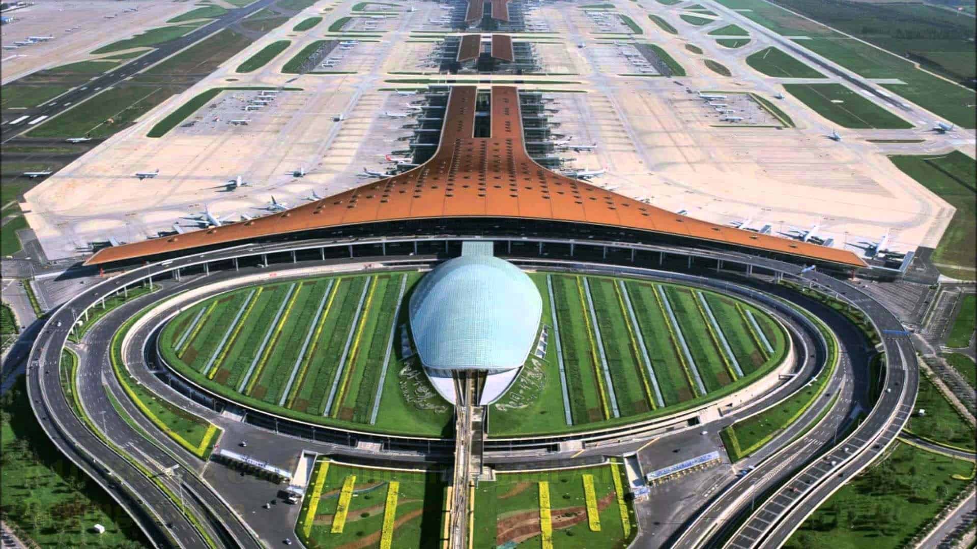 اكبر مطار في العالم