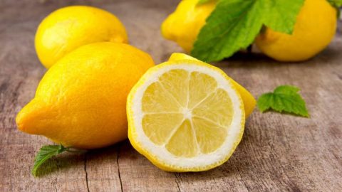 كم يفقد الليمون من الوزن ؟