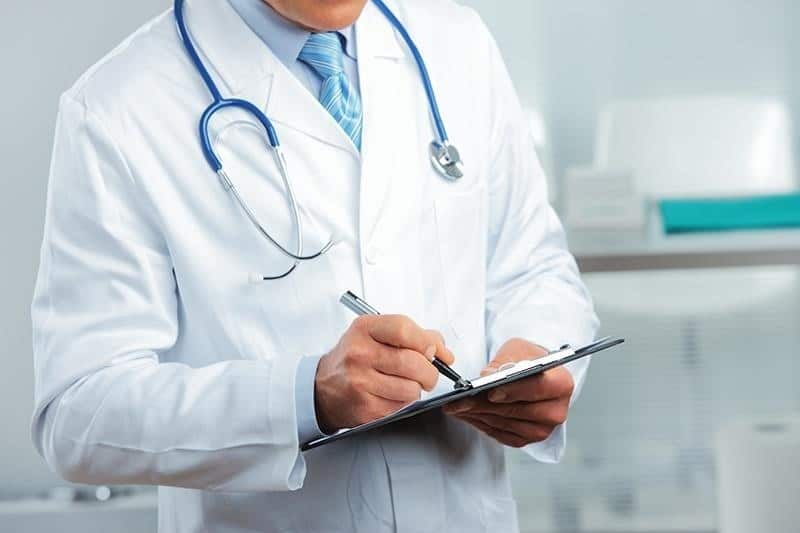 ما هي اعراض مرض التيفود في بدايته وعلاجه ؟