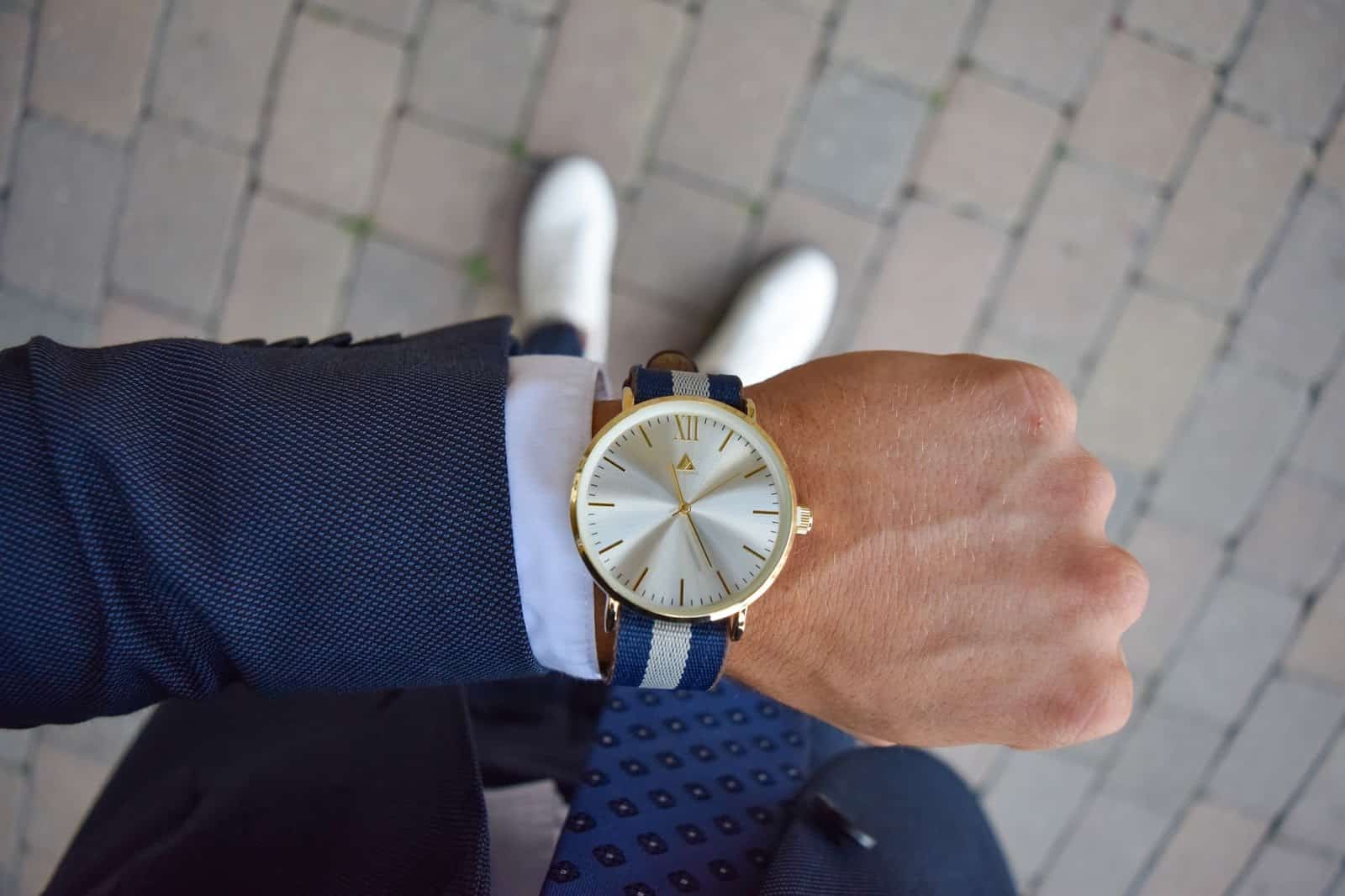 إذاعة مدرسية عن المذاكرة وتنظيم الوقت