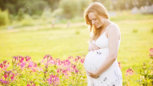 الإمساك والحمل : علاجات طبيعية فعالة
