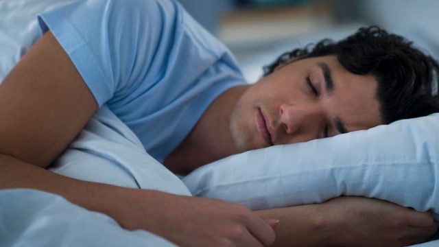 ما الفرق بين النوم والنعاس