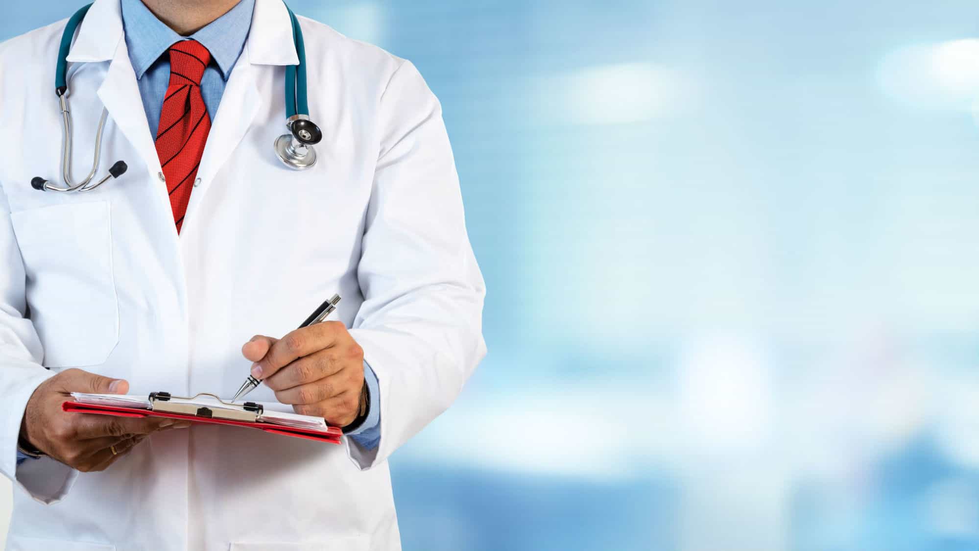 أسباب وأعراض دوالي الخصيتين وعلاجها