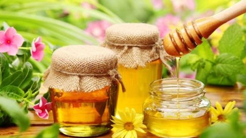 طريقة استعمال العسل الملكي وفوائده