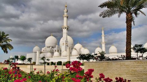 أشهر 10 معالم أبو ظبي للسياحة والترفيه ينصح بزيارتها