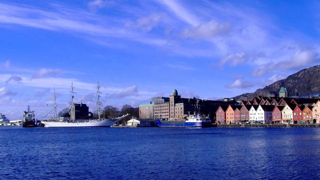 شروط السياحة و السفر إلى النرويج واللجوء والعمل