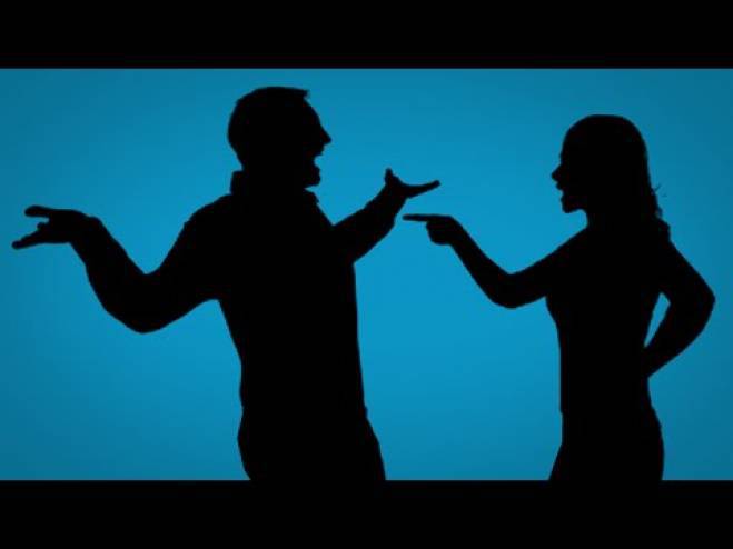 تفسير حلم الشجار مع شخص تحبه