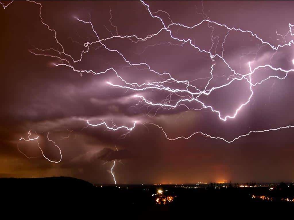 معنى البرق والرعد والرياح في الحلم