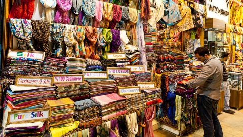 أشهر اسواق الملابس الرخيصة في اسطنبول