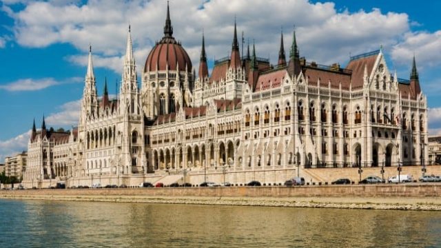 أرخص وأفضل اماكن التسوق في بودابست المجر
