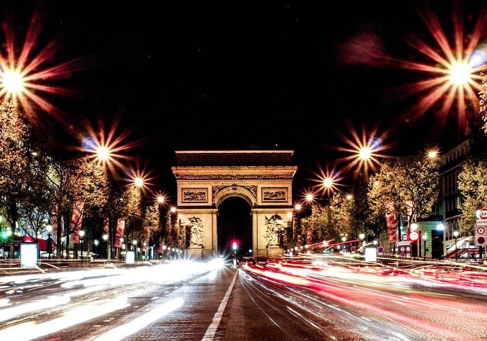 أشهر أماكن ومطاعم شارع الشانزليزيه