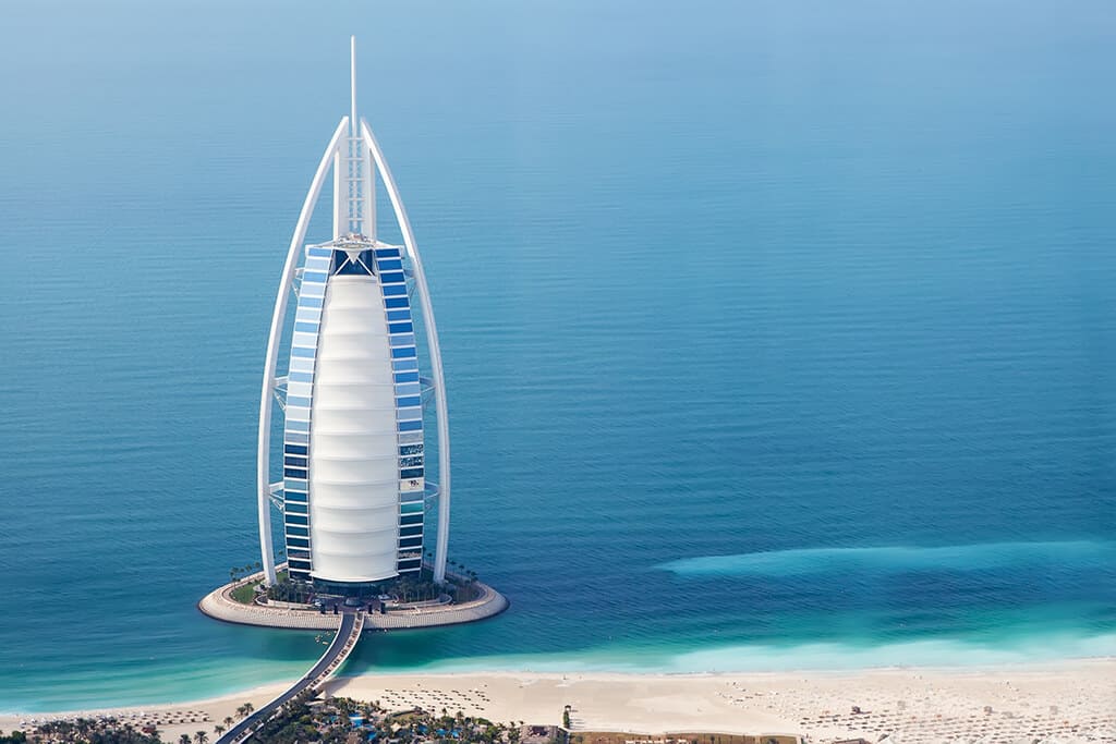 معلومات ونصائح عن السفر الى دبي