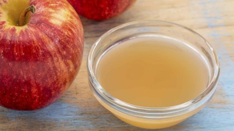 ما فوائد خل التفاح للبشرة وطريقه استخدامه