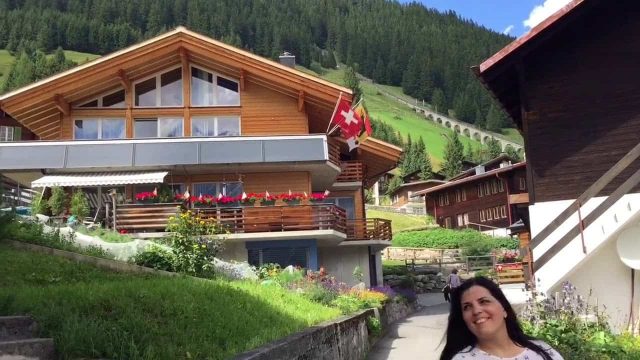 السياحة في وادي لوتربرونن سويسرا