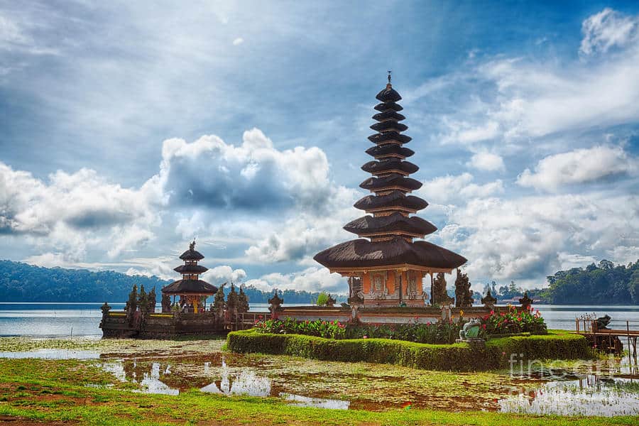 تقرير رحلة إلى أندونيسيا – اجمل أماكن الترفيه في اندونيسيا