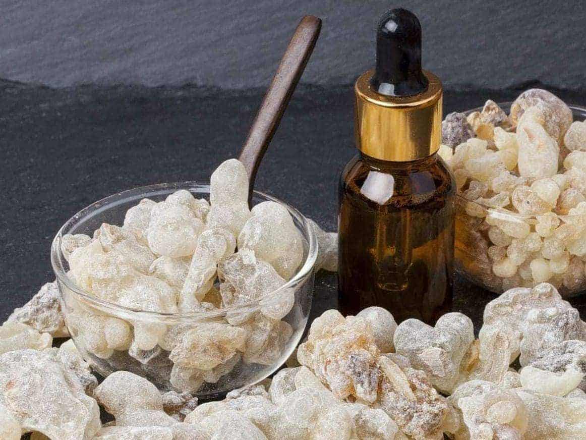 فوائد شرب منقوع لبان الذكر على الريق