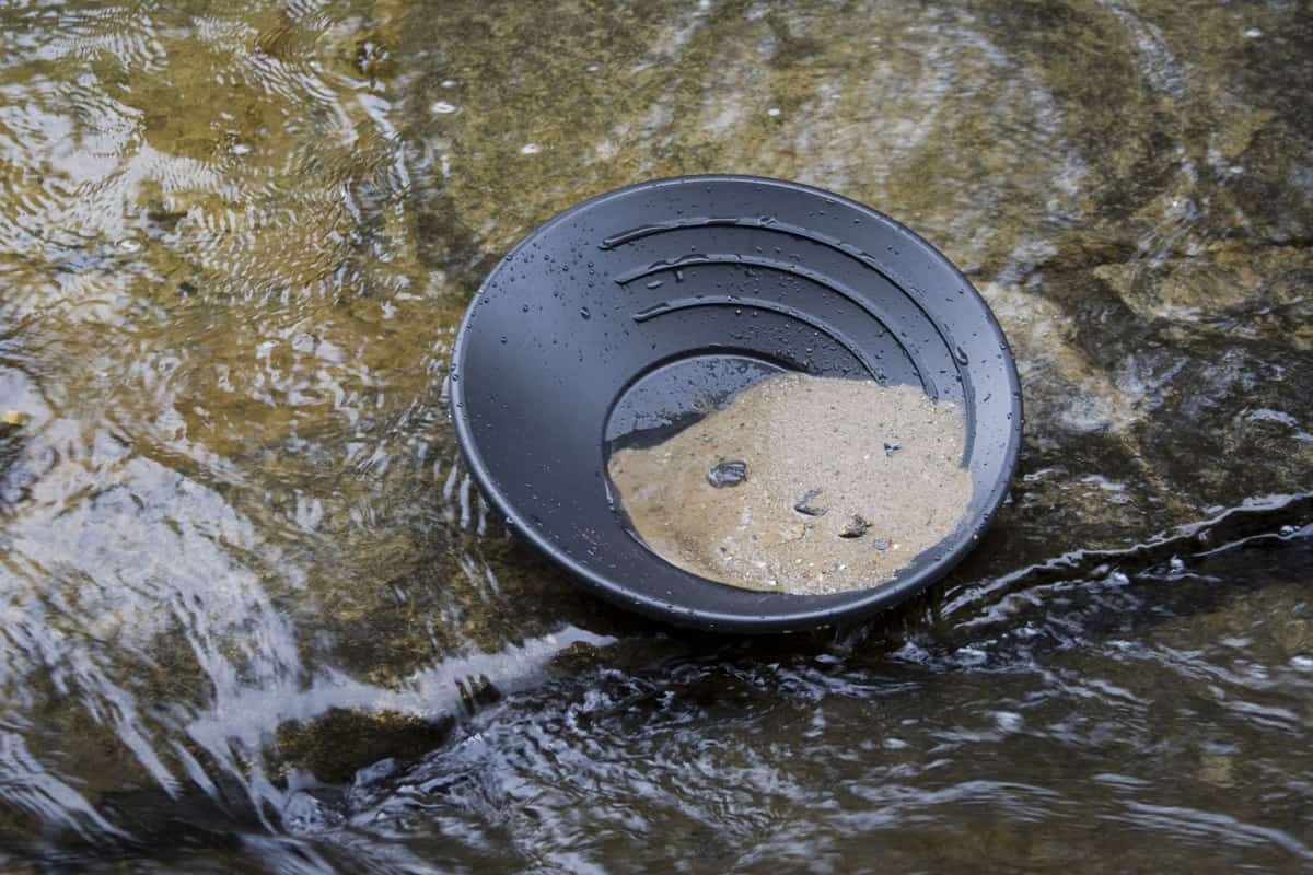 طريقة فصل الذهب من التراب