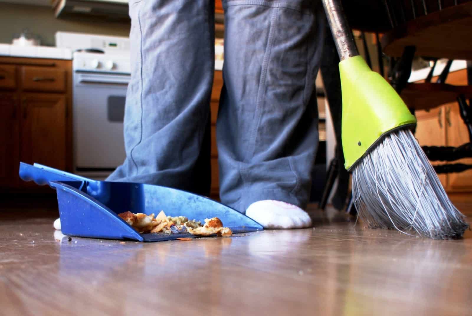 تفسير رؤية الكنس في المنام