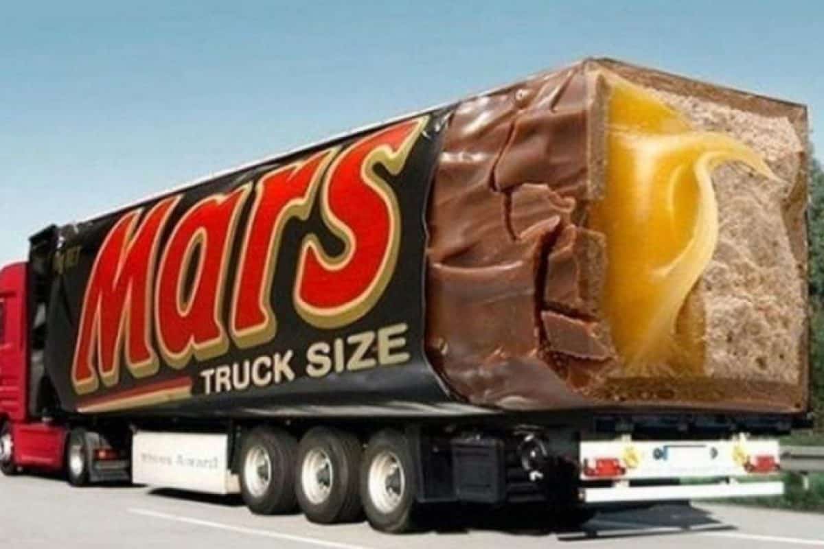 إعلان لحجم جديد من شيكولاته مارس الشهيرة إعلان لحجم جديد من شيكولاته مارس الشهيرة