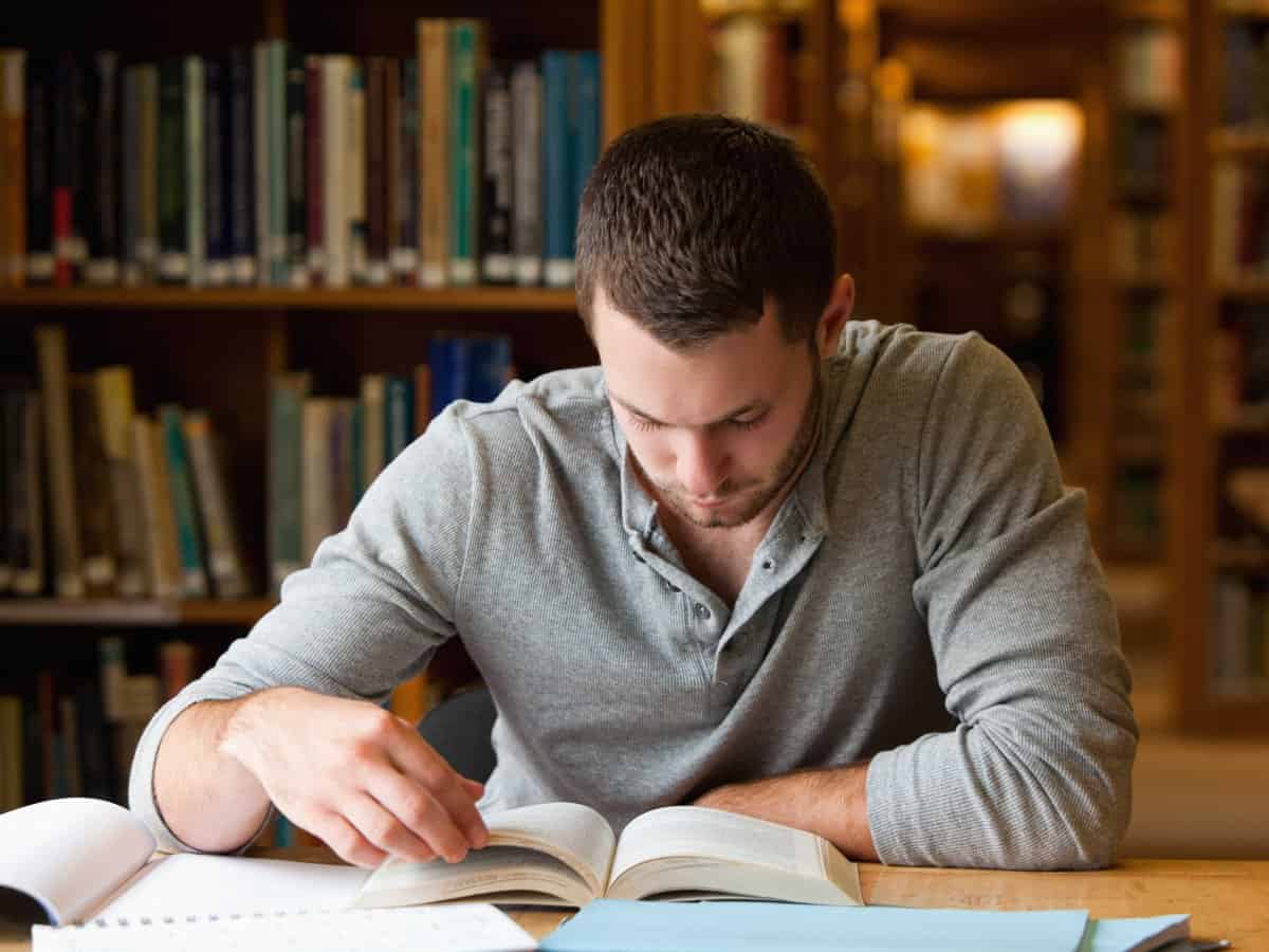 كيفية عمل بحث علمي متميز