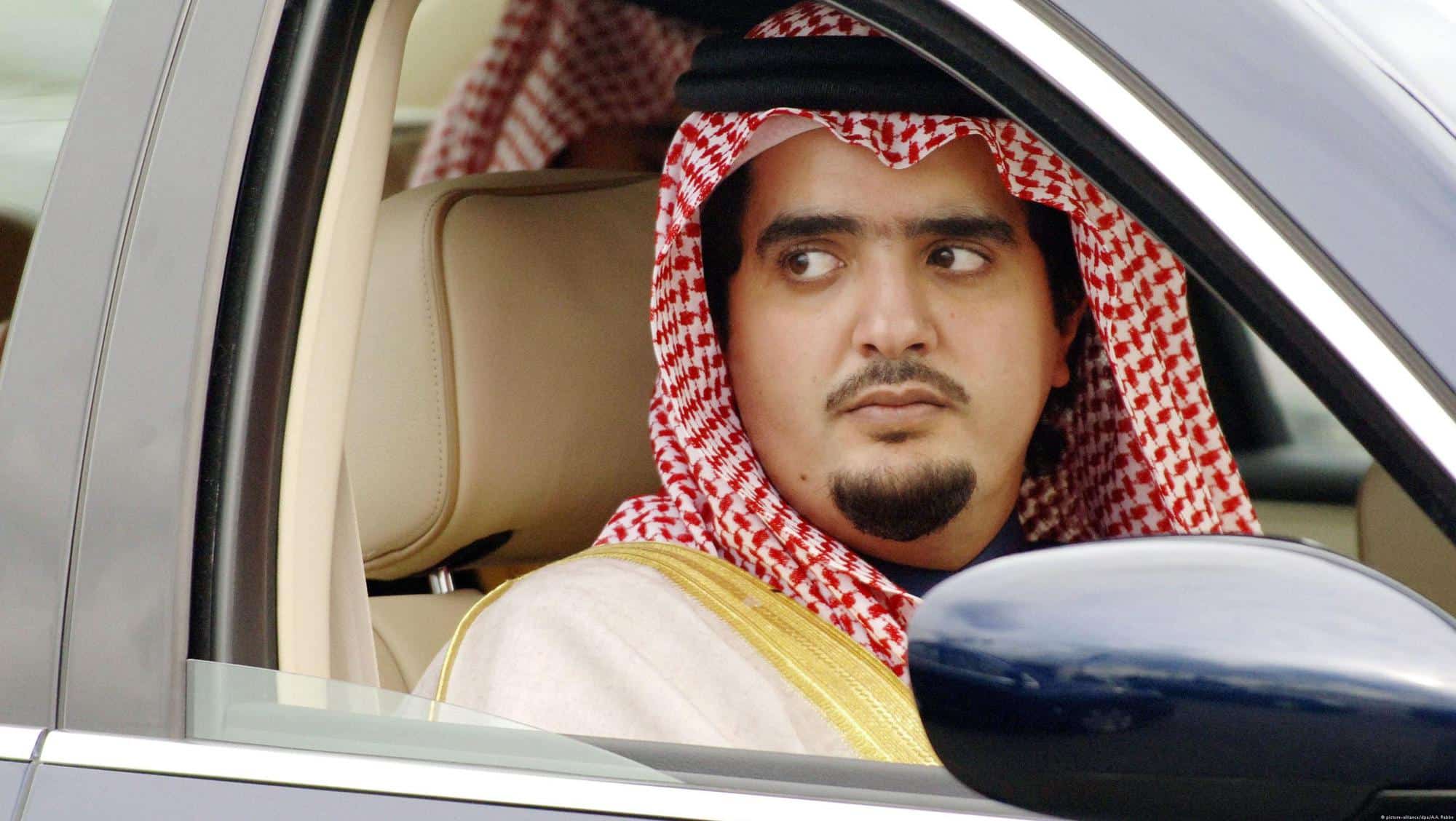من هو عبدالعزيز بن فهد