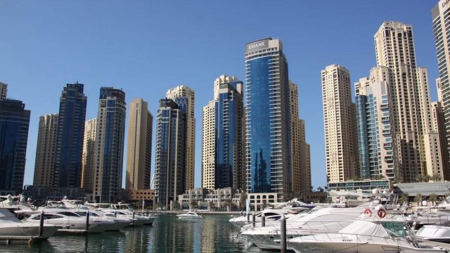 أشهر شركات السياحة في الإمارات
