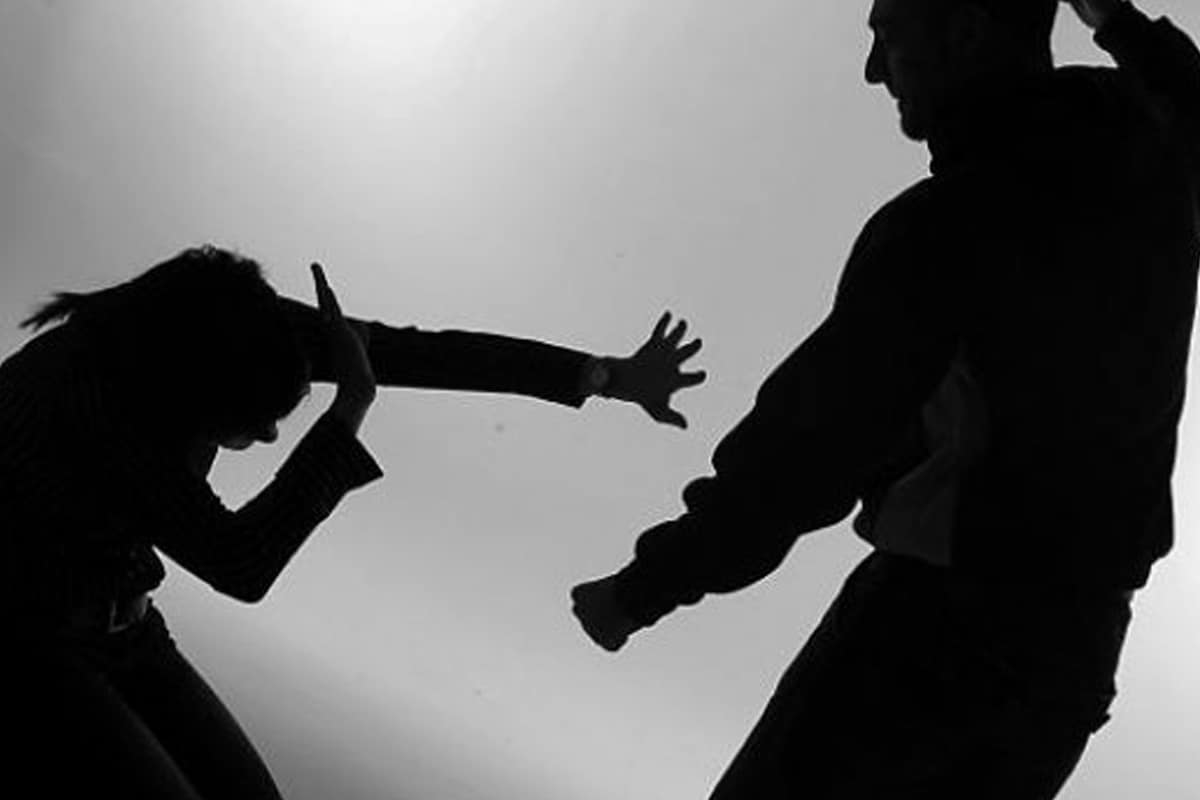 العنف اسبابه واضراره قصير جدا