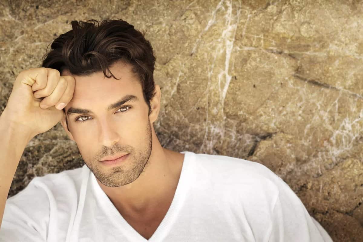 أجمل قصات شعر للوجه المستطيل للرجال