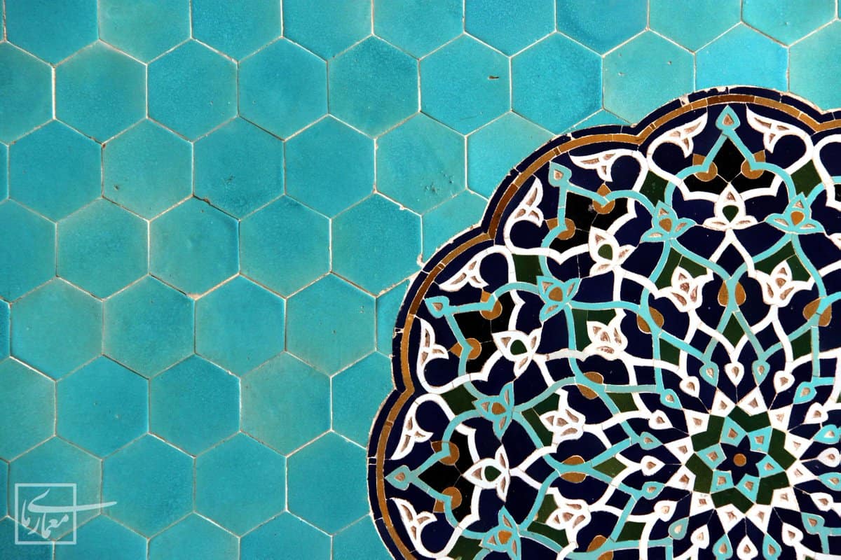 ما حكم من جامع زوجته في نهار رمضان متعمدا