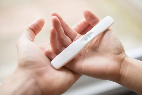 اعراض الحمل بولد الاكيدة في الشهر الثاني