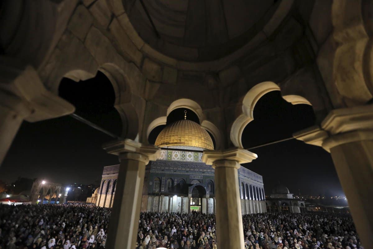 بداية العشر الاواخر من رمضان