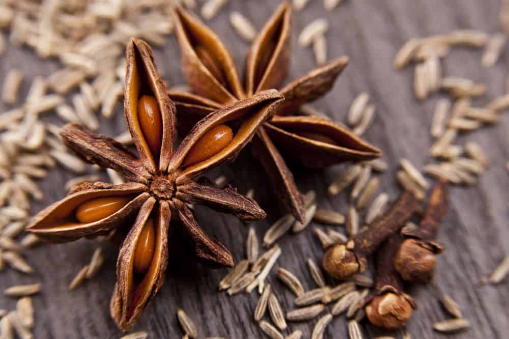 ما هي فوائد النجم الاحمر