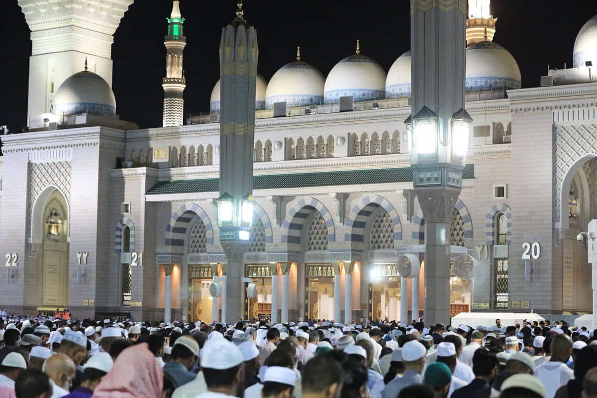 كم عدد ركعات التهجد في رمضان