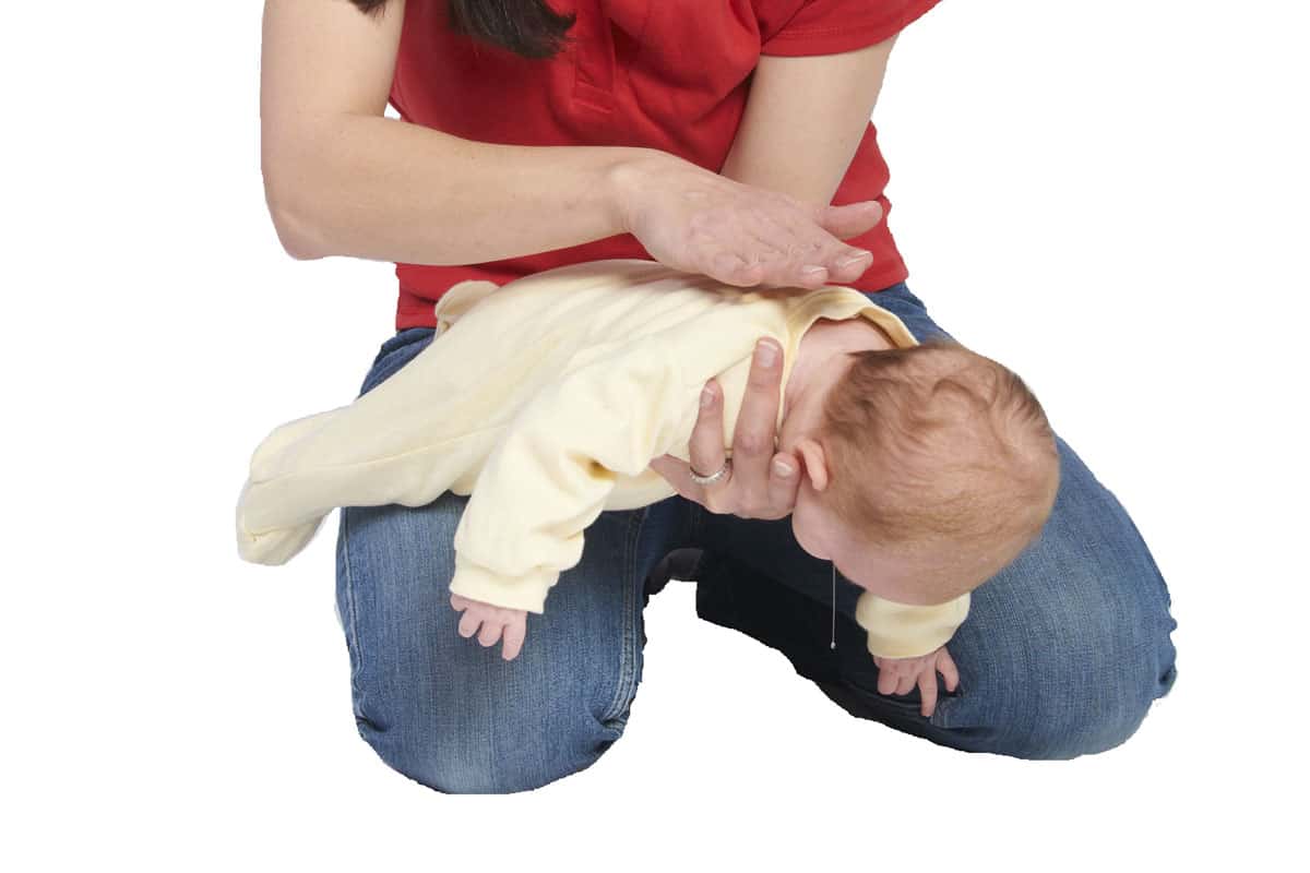 كيفية اسعاف طفل مختنق